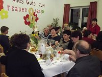 Frauentagsfeier mit Gästen Bild: Frauentagsfeier mit Gästen