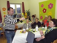 Frauentagsfeier mit Gästen Bild: Frauentagsfeier mit Gästen