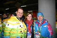 Dreiergespann: DOSB-Präsident Alfons Hörmann, Ski-Rennläuferin Viktoria Rebensburg und Sergej König posierten in den Katakomben des Olympiastadions. Bild: Dreiergespann: DOSB-Präsident Alfons Hörmann, Ski-Rennläuferin Viktoria Rebensburg und Sergej König posierten in den Katakomben des Olympiastadions.
