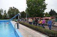Bild: Abbaden im Greu&szlig;ner Freibad
