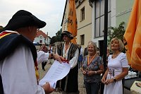 Hausmänner laden zum Bauernmarkt ein Bild: Hausmänner laden zum Bauernmarkt ein