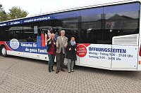 Bild: Werbebus pr&auml;sentiert