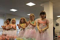 Die Eleven des Tanzstudios Radeva üben die "Schneekönigin" ein Bild: Die Eleven des Tanzstudios Radeva üben die "Schneekönigin" ein