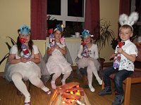 Mit Märchenspiel Die Vier Jahreszeiten in die Weihnachtzeit Bild: Mit Märchenspiel Die Vier Jahreszeiten in die Weihnachtzeit