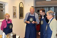 Weihnachtstafel bei der Bundeswehr Bild: Weihnachtstafel bei der Bundeswehr