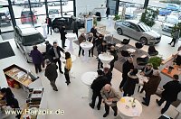 Bild: Viel los in der Autowelt Peter