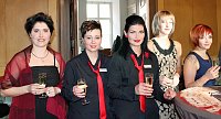 Bild: Frauen feierten in der "Hofk&uuml;che"