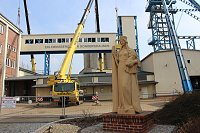 Bild: Neue Seilfahrtsbr&uuml;cke wird montiert