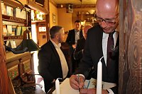 Bild: Tiefensee informiert sich &uuml;ber Geolift