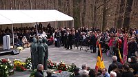 Bild: Gedenken zum 70. Jahrestag der Befreiung des KZ Mittelbau-Dora
