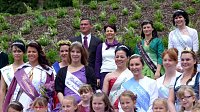 Fliederbaum an neuem Ort gepflanzt Bild: Fliederbaum an neuem Ort gepflanzt