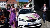 Auto für die Fliederkönigin Bild: Auto für die Fliederkönigin
