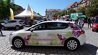Auto für die Fliederkönigin Bild: Auto für die Fliederkönigin