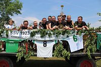 Laubkönig gekrönt Bild: Laubkönig gekrönt