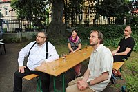 Bild: Mit Zauber verabschiedet