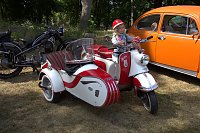 Bild: Oldtimer im Schlosspark