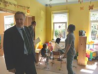 Besuch im Knirpsenland Bild: Besuch im Knirpsenland