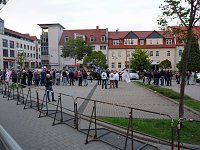 Demonstration und Gegendemonstration (1) Bild: Demonstration und Gegendemonstration (1)