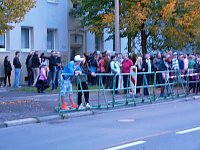 Demonstration und Gegendemonstration (2) Bild: Demonstration und Gegendemonstration (2)
