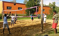 Interkulturelles Volleyballturnier auf dem Abenteuerspielplatz Bild: Interkulturelles Volleyballturnier auf dem Abenteuerspielplatz