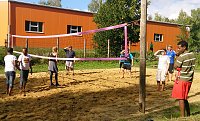 Interkulturelles Volleyballturnier auf dem Abenteuerspielplatz Bild: Interkulturelles Volleyballturnier auf dem Abenteuerspielplatz