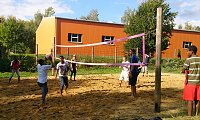 Interkulturelles Volleyballturnier auf dem Abenteuerspielplatz Bild: Interkulturelles Volleyballturnier auf dem Abenteuerspielplatz