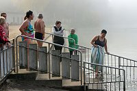 Bild: Brrr! Sehr k&uuml;hl beim Abbaden