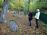 Bild: Rundgang auf J&uuml;dischem Friedhof