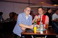 Bild: Gewichtiger Gast zum Oktoberfest im Autohaus Peter