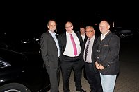 Bild: Gewichtiger Gast zum Oktoberfest im Autohaus Peter