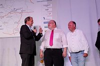 Bild: Gewichtiger Gast zum Oktoberfest im Autohaus Peter