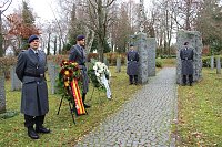 Bild: Der Opfer von Krieg, Gewalt und Terror gedacht
