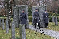 Bild: Der Opfer von Krieg, Gewalt und Terror gedacht