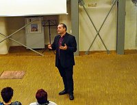 Bild: Rolf Herricht in der Cruciskirche