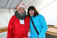 Bild: In Jecha kam der Nikolaus mit der Feuerwehr