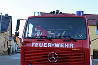 Bild: In Jecha kam der Nikolaus mit der Feuerwehr