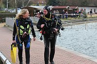 Weihnachtstauchen am Bebraer Teich Bild: Weihnachtstauchen am Bebraer Teich