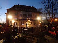 Bild: Weihnachtliche Atmosph&auml;re zum Weihnachtsmarkt in der Kindervilla
