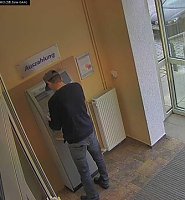 Bild: Wer kennt diesen Mann? - Polizei sucht Betr&uuml;ger in Artern