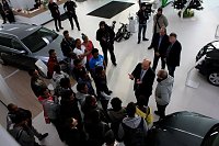 Bild: Nicht reden, handeln - die Autohaus Peter Gruppe und andere Unternehmer starten Ausbildungsoffensive