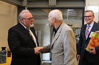 Bild: Mit Herz verabschiedet
