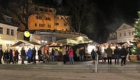 Bild: Gut besuchter Weihnachtsmarkt