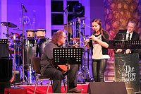 Bild: Mit tollem Swing in die Weihnachtszeit