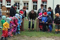Bild: Zum 60. Spielger&auml;te und eine Torte