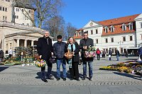 Bild: Parteiengr&uuml;&szlig;e zu Ostern