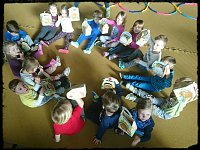 Bild: Der Osterhase war in der Turnhalle