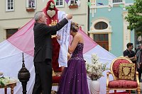 Bild: Fliederprinzessin in Amt eingef&uuml;hrt