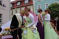 Bild: Fliederprinzessin in Amt eingef&uuml;hrt