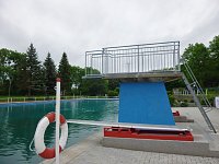 Bild: Neugestalteter Sprungturm in Betrieb