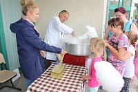 Schulen feierten gemeinsam Bild: Schulen feierten gemeinsam